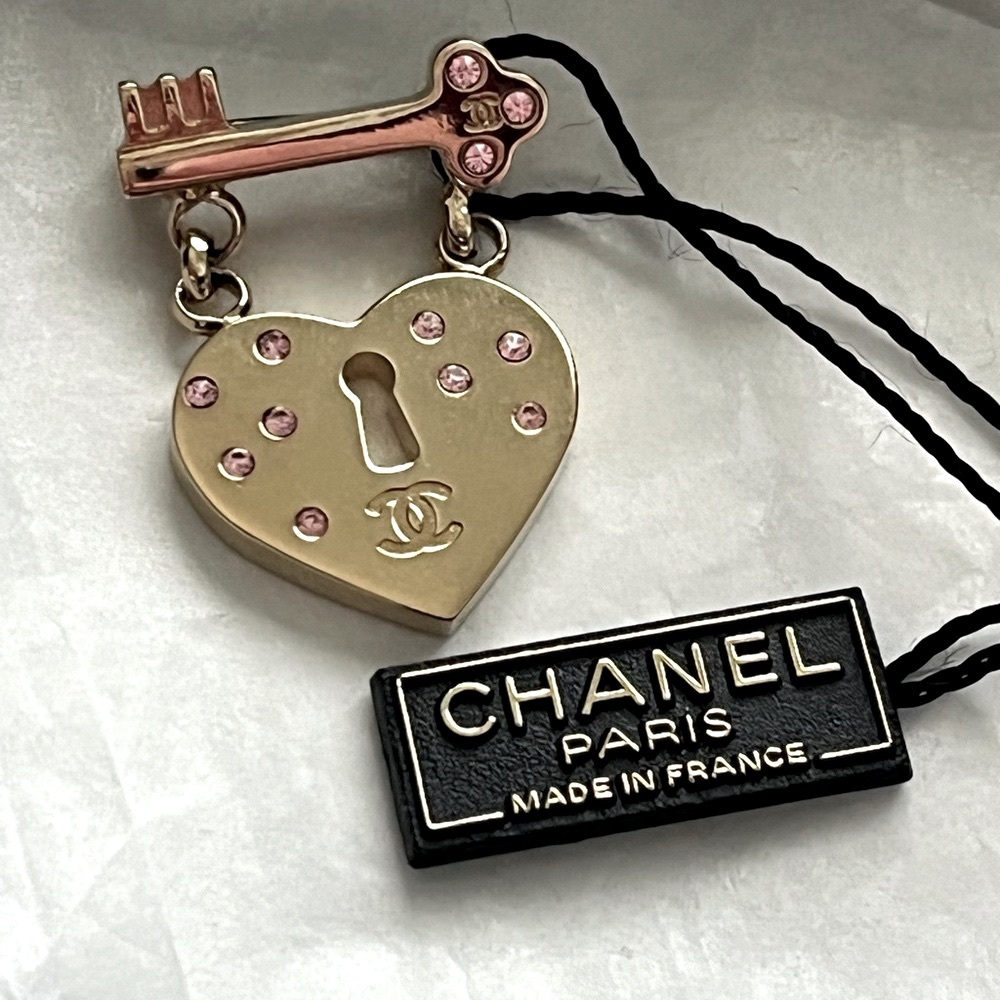 Authentic Chanel Brooch Coco Mark Heart Key - Pink- 24k Gold Plated - SOLID FILL